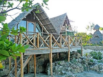 Hotel Pakachi &